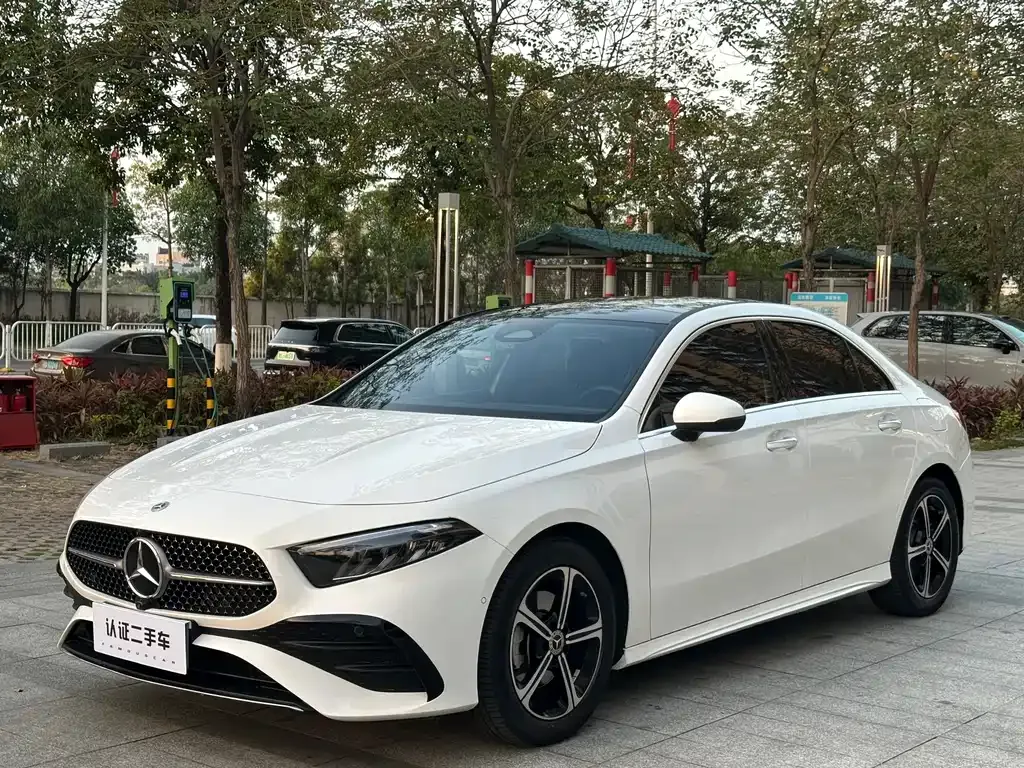 Mercedes-Benz A-Class 2023 из CN, фото 1