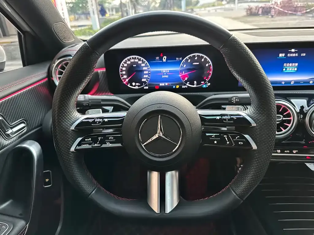 Mercedes-Benz A-Class 2023 из CN, фото 3