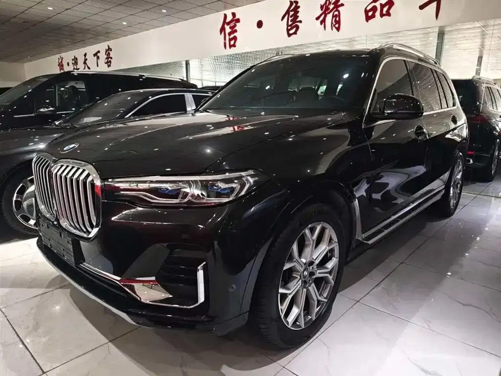 BMW X7 — фото 1