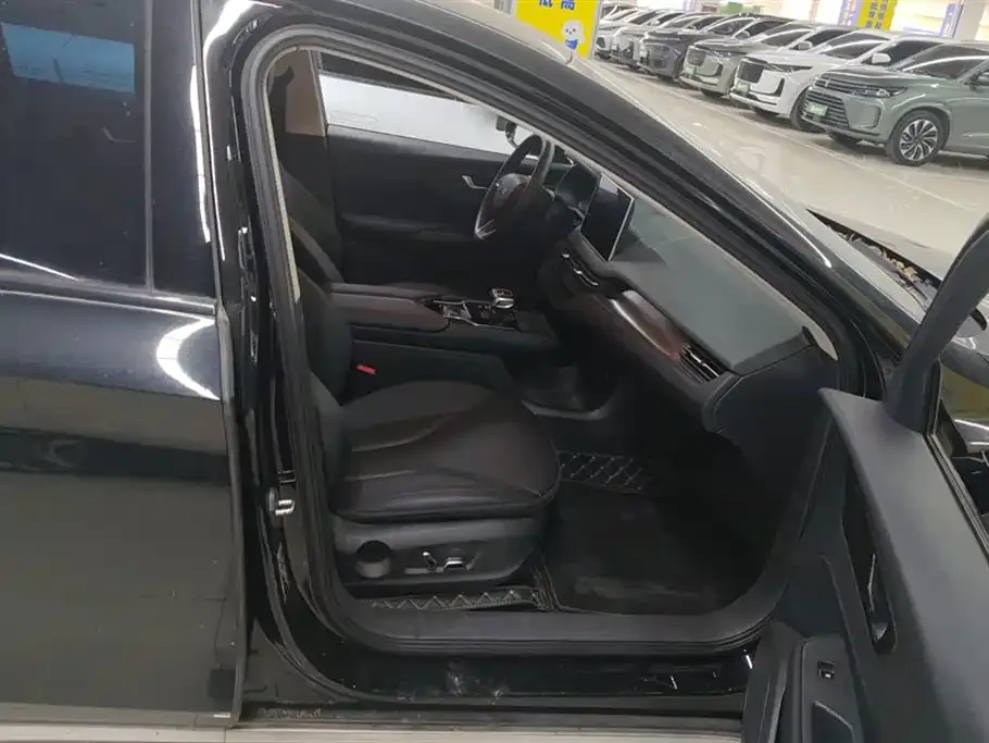 Hongqi E-QM5 2023 из CN, фото 7