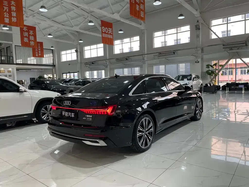 Audi A6L 2023 из CN, фото 7