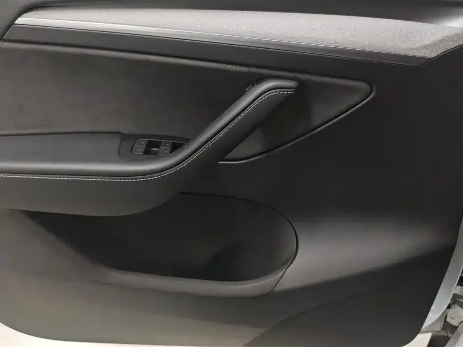 Tesla Model Y 2024 из CN, фото 4