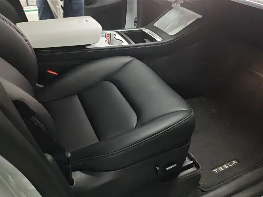 Tesla Model Y 2024 из CN, фото 9
