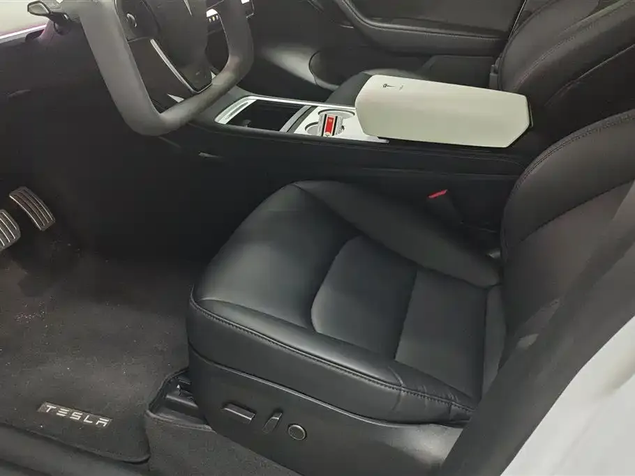 Tesla Model Y 2024 из CN, фото 10