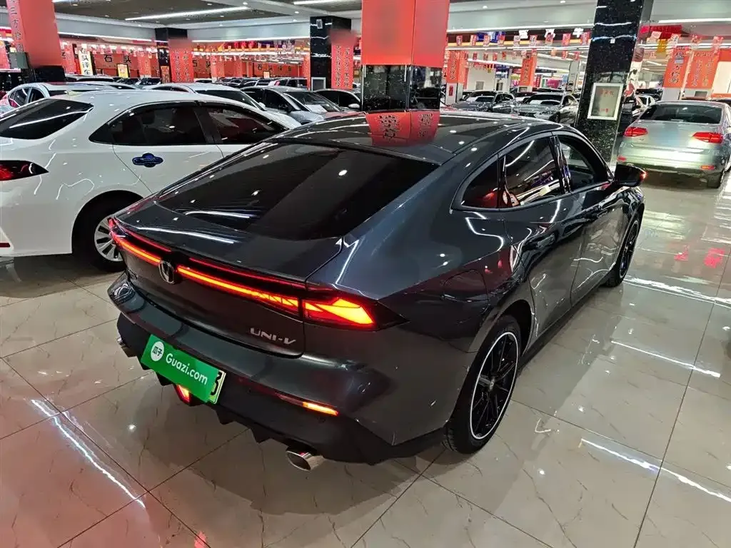Changan UNI-V iDD 2023 из CN, фото 2