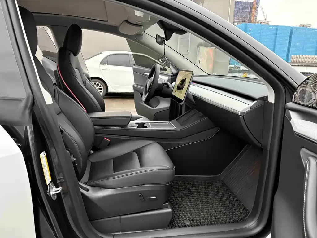 Tesla Model Y 2024 из CN, фото 8