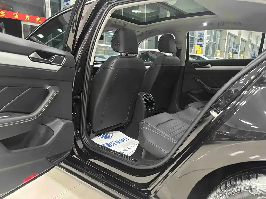 Volkswagen Magotan 2023 из CN, фото 6