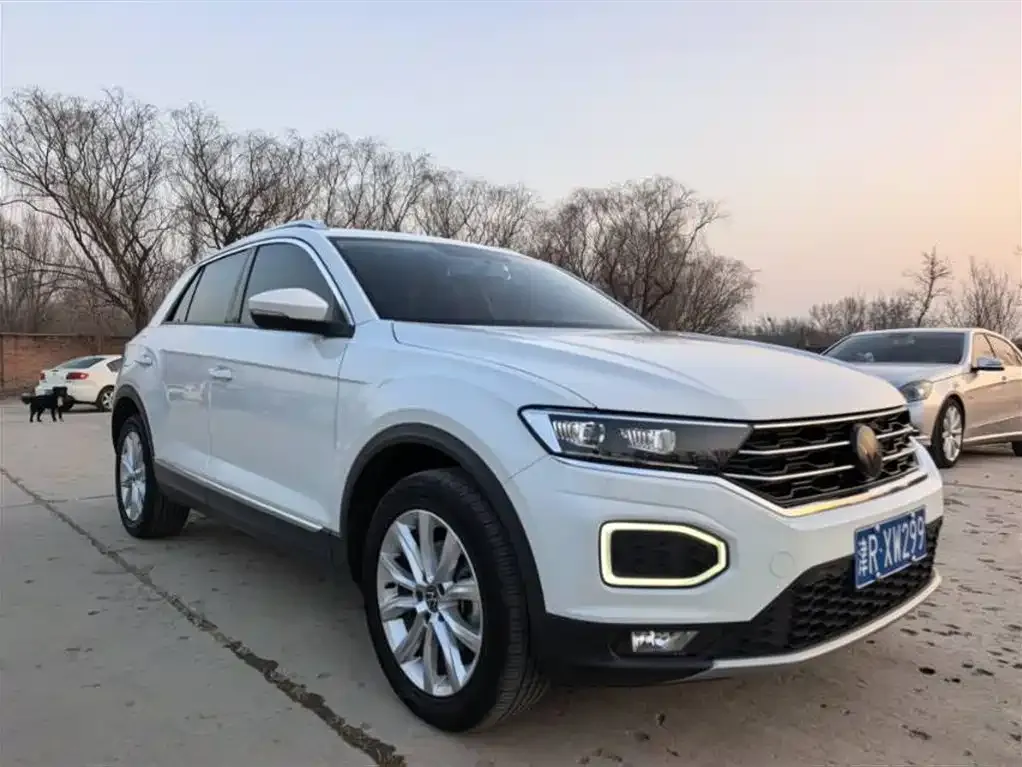 Volkswagen T-Roc — фото 7