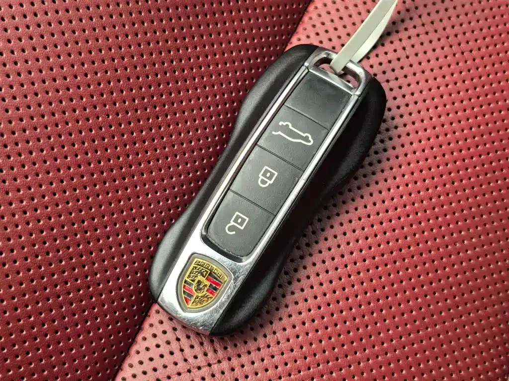 Porsche Cayenne — фото 10