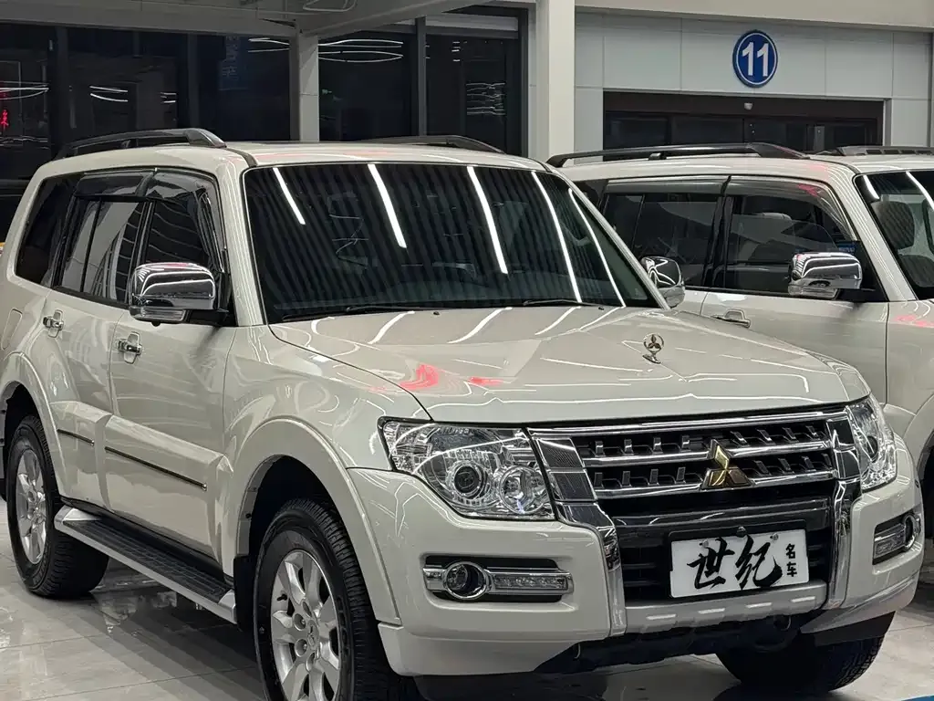 Mitsubishi Pajero (Import) 2025 из CN, фото 9