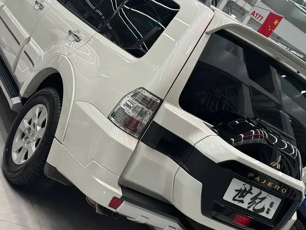 Mitsubishi Pajero (Import) 2025 из CN, фото 2
