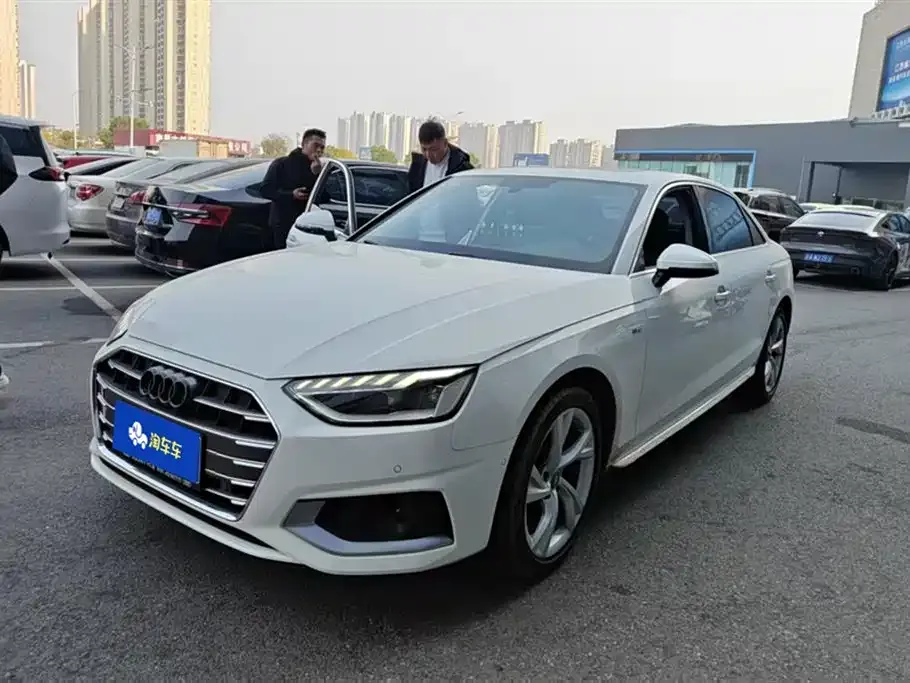 Audi A4L 2021 из CN, фото 1