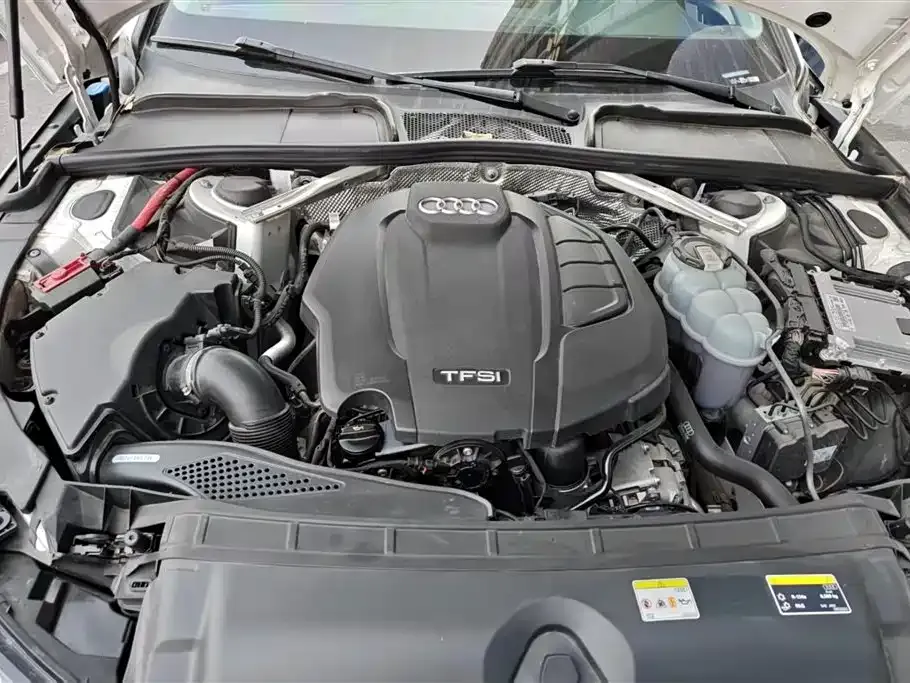 Audi A4L 2021 из CN, фото 3