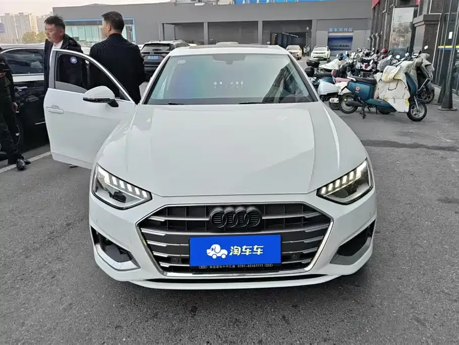 Audi A4L 2021 из CN, фото 7