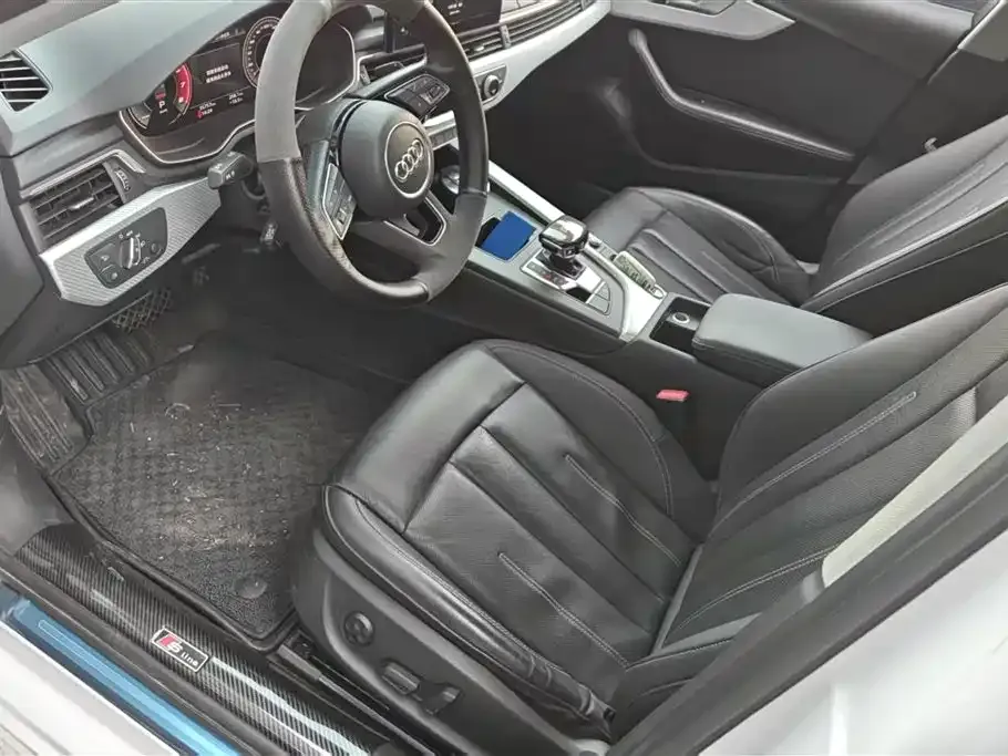 Audi A4L 2021 из CN, фото 6