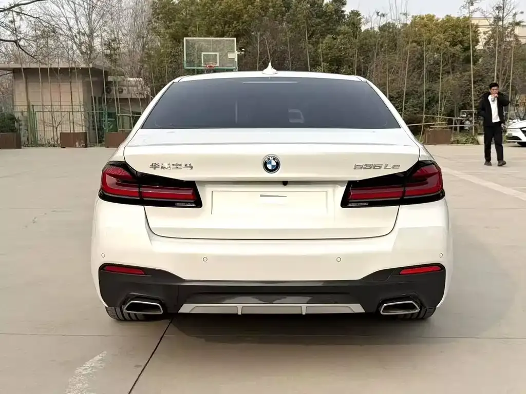 BMW 5 Series New Energy — фото 9