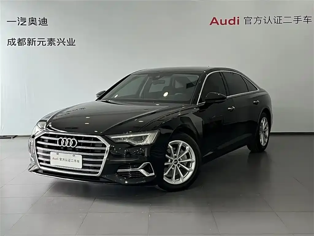 Audi A6L — фото 1