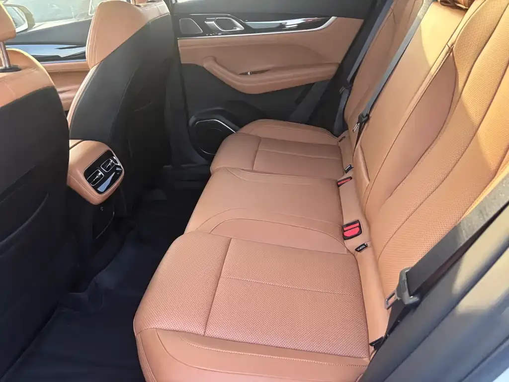 Geely Boyue L 2025 из CN, фото 4