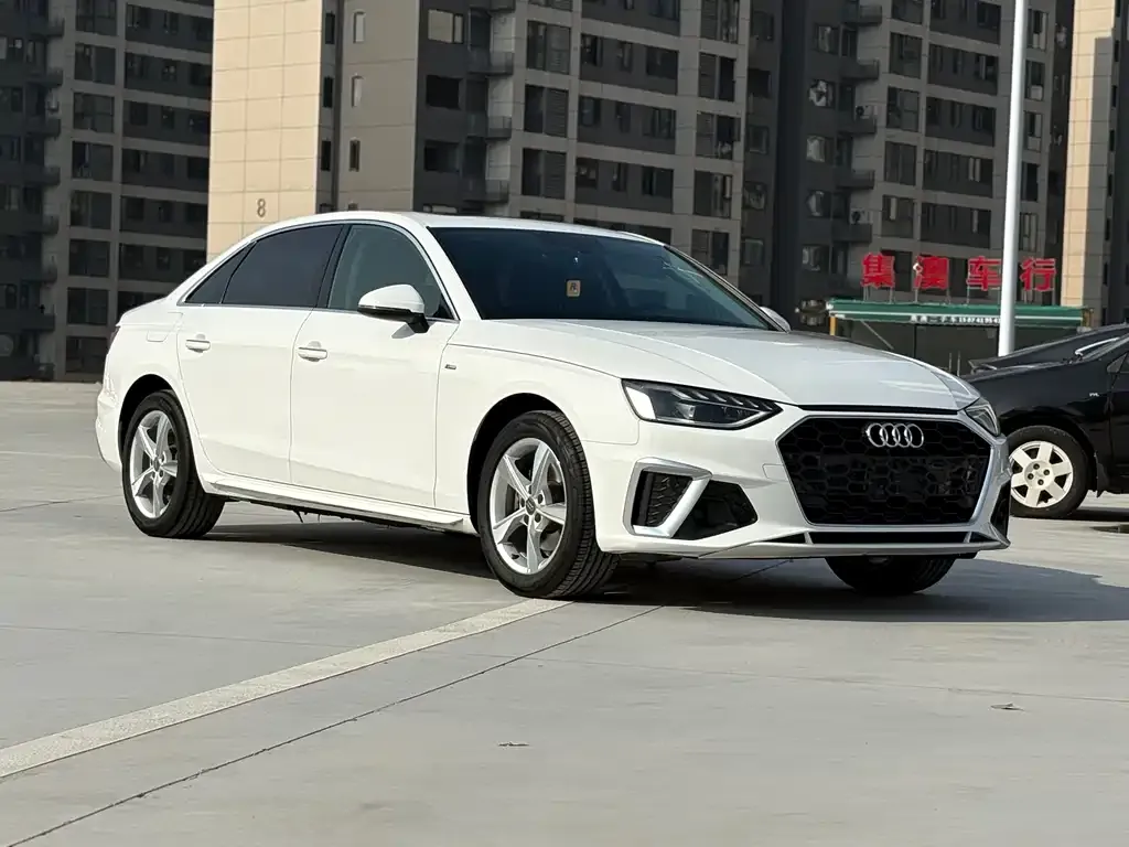 Audi A4L 2021 из CN, фото 5