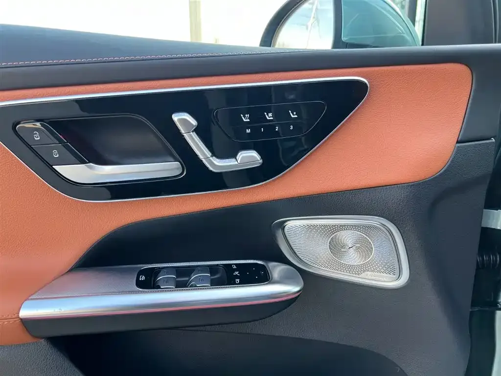Mercedes-Benz GLC 2024 из CN, фото 6