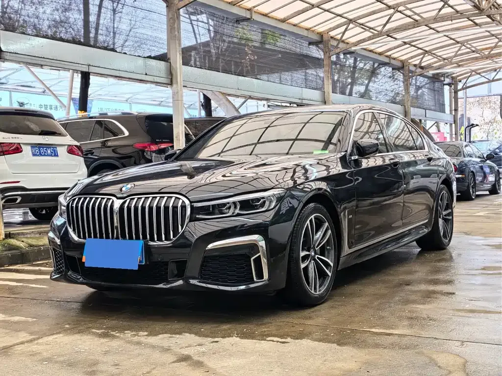 BMW 7 Series 2022 из CN, фото 1