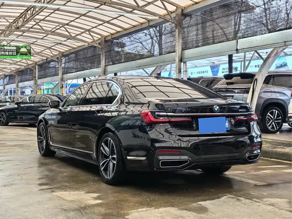BMW 7 Series 2022 из CN, фото 9