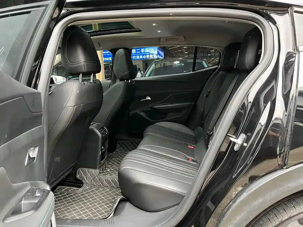Peugeot 408X 2024 из CN, фото 5