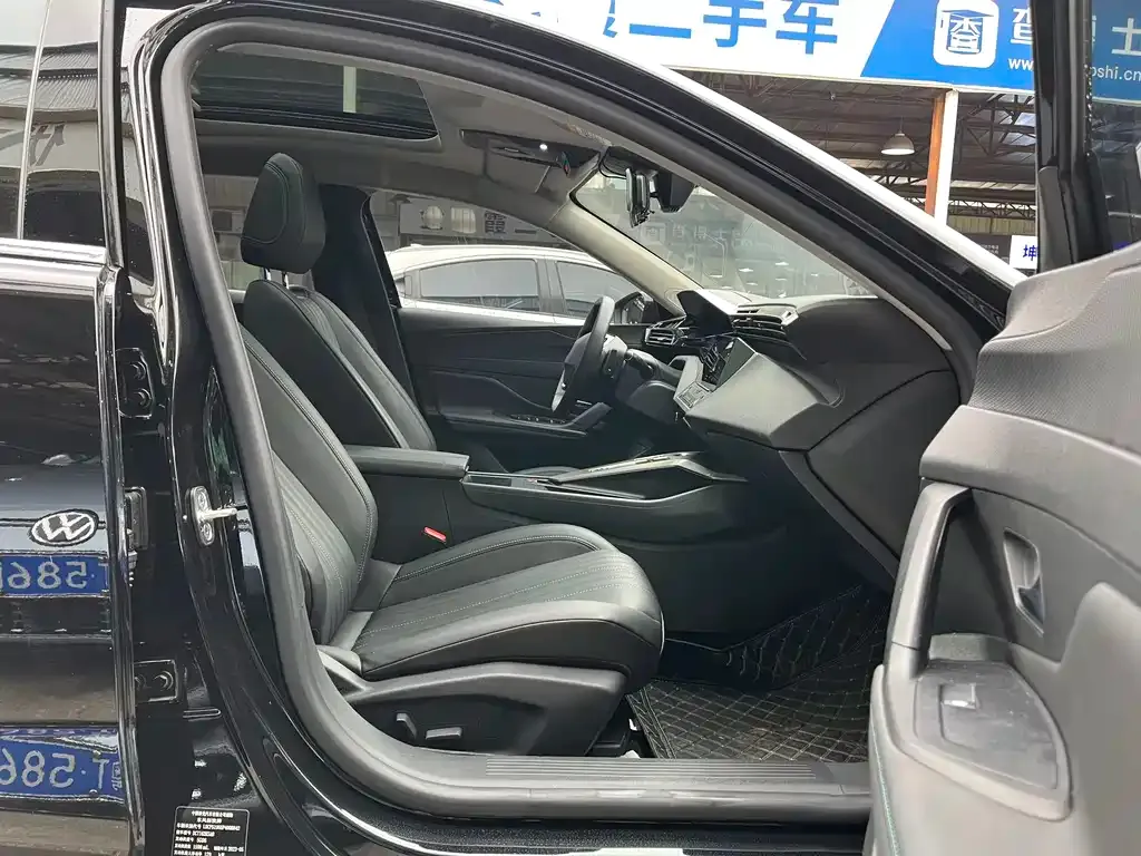 Peugeot 408X 2024 из CN, фото 2