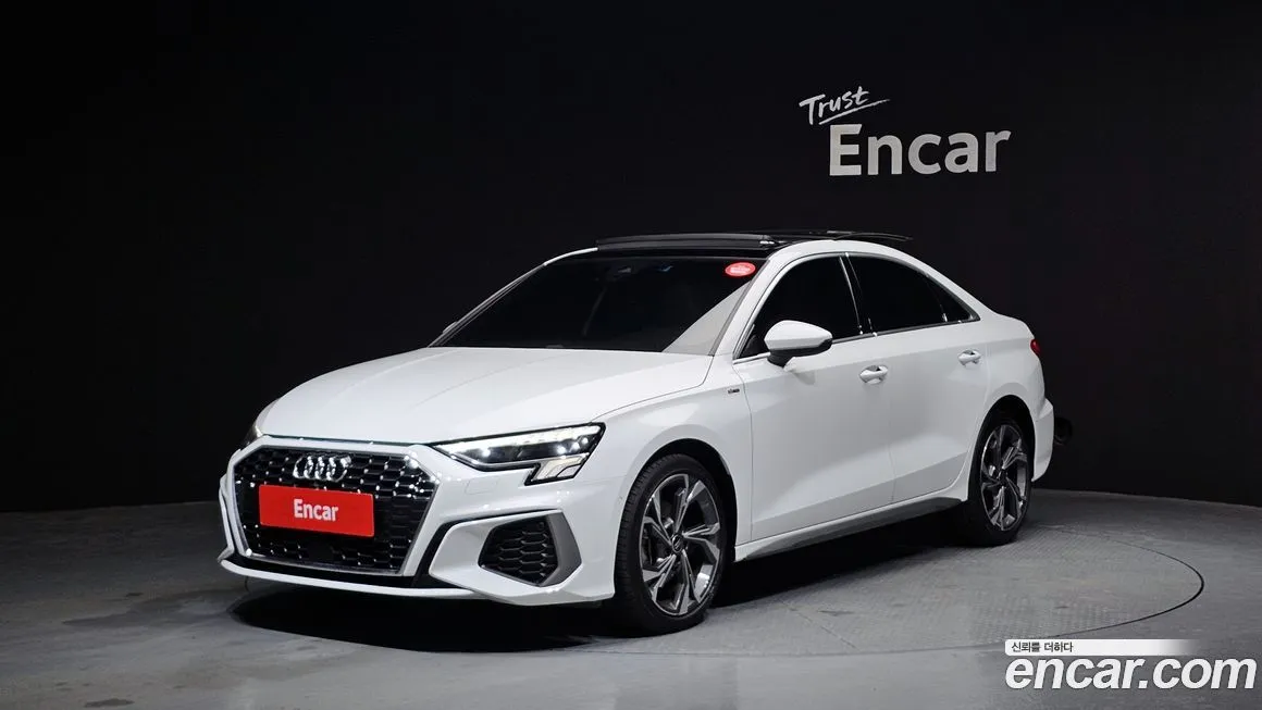 Audi A3 — фото 1