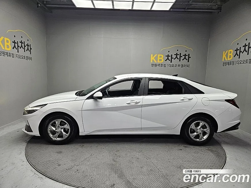 Hyundai AVANTE — фото 3