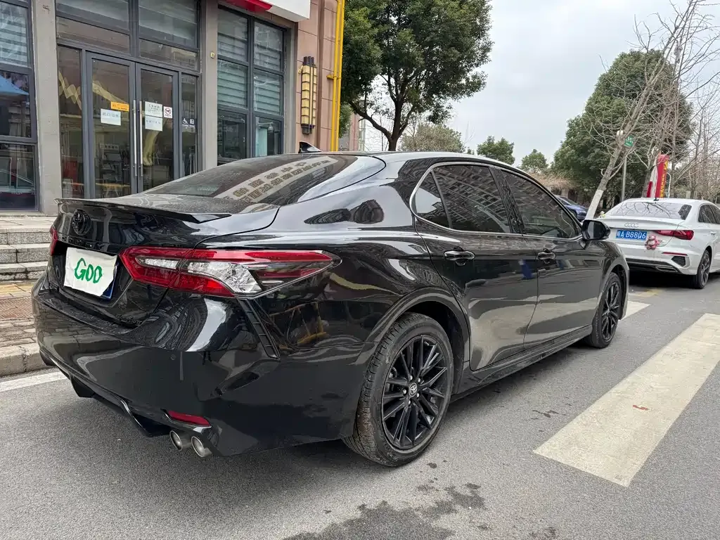 Toyota Camry 2023 из CN, фото 7
