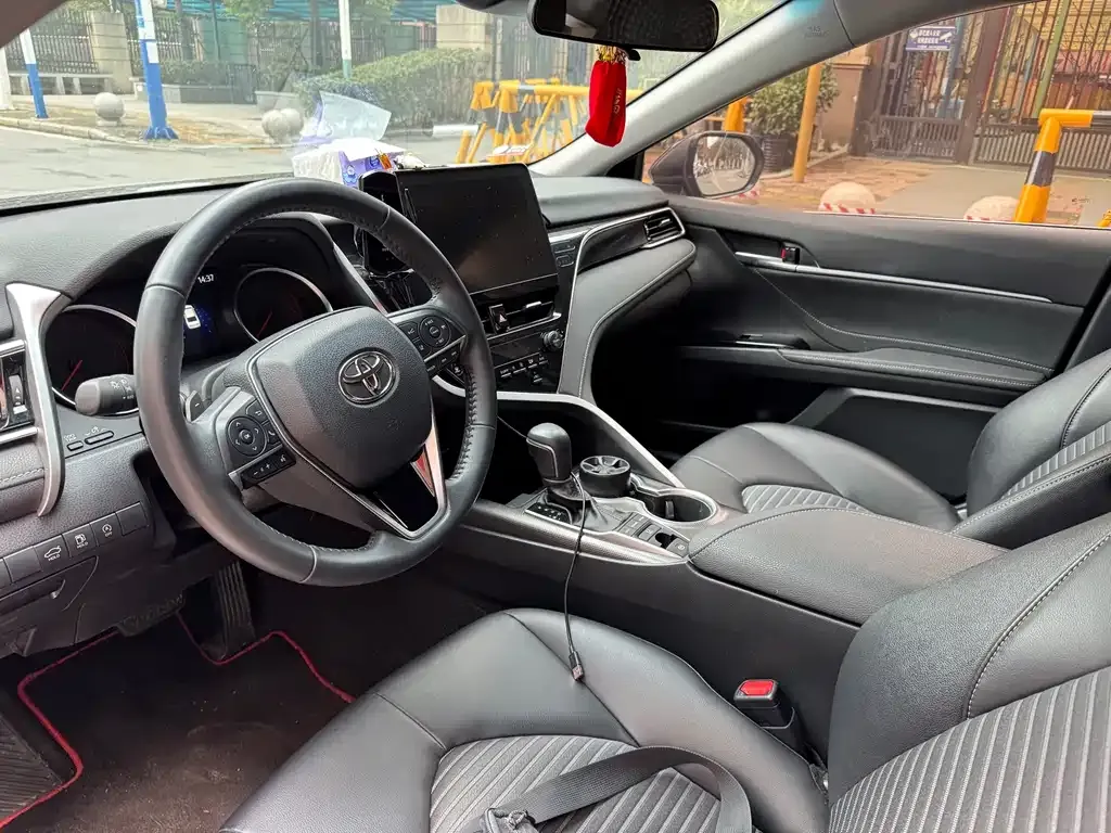 Toyota Camry 2023 из CN, фото 6