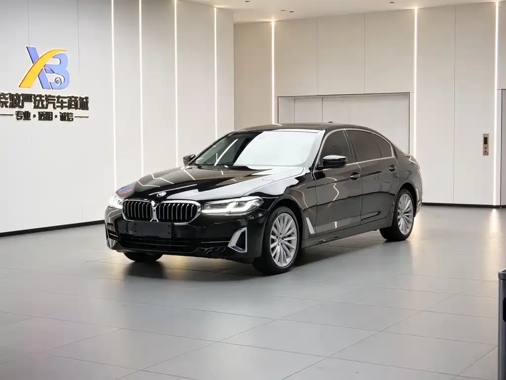 BMW 5 Series — фото 1