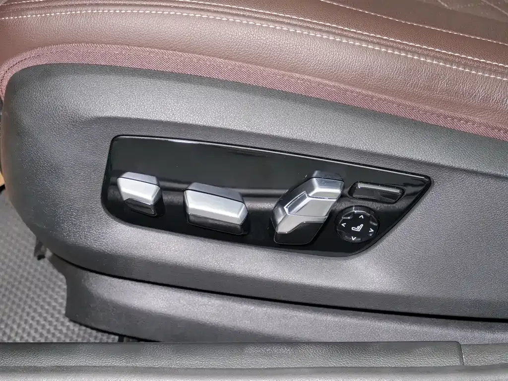 BMW 5 Series — фото 3
