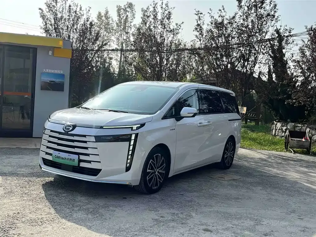 GAC Motor E8 Hybrid — фото 1