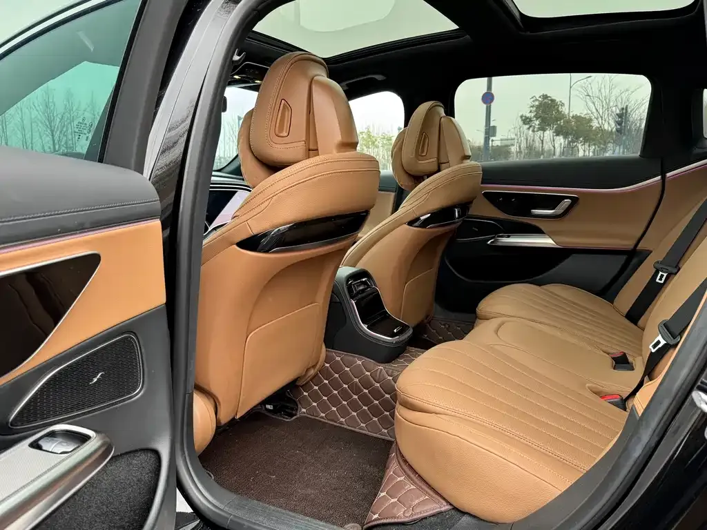 Mercedes-Benz E-Class 2024 из CN, фото 4