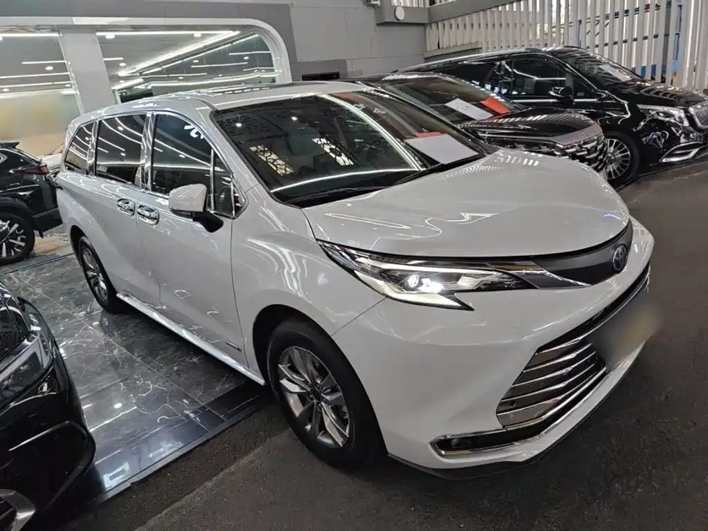 Toyota Sienna 2023 из CN, фото 8