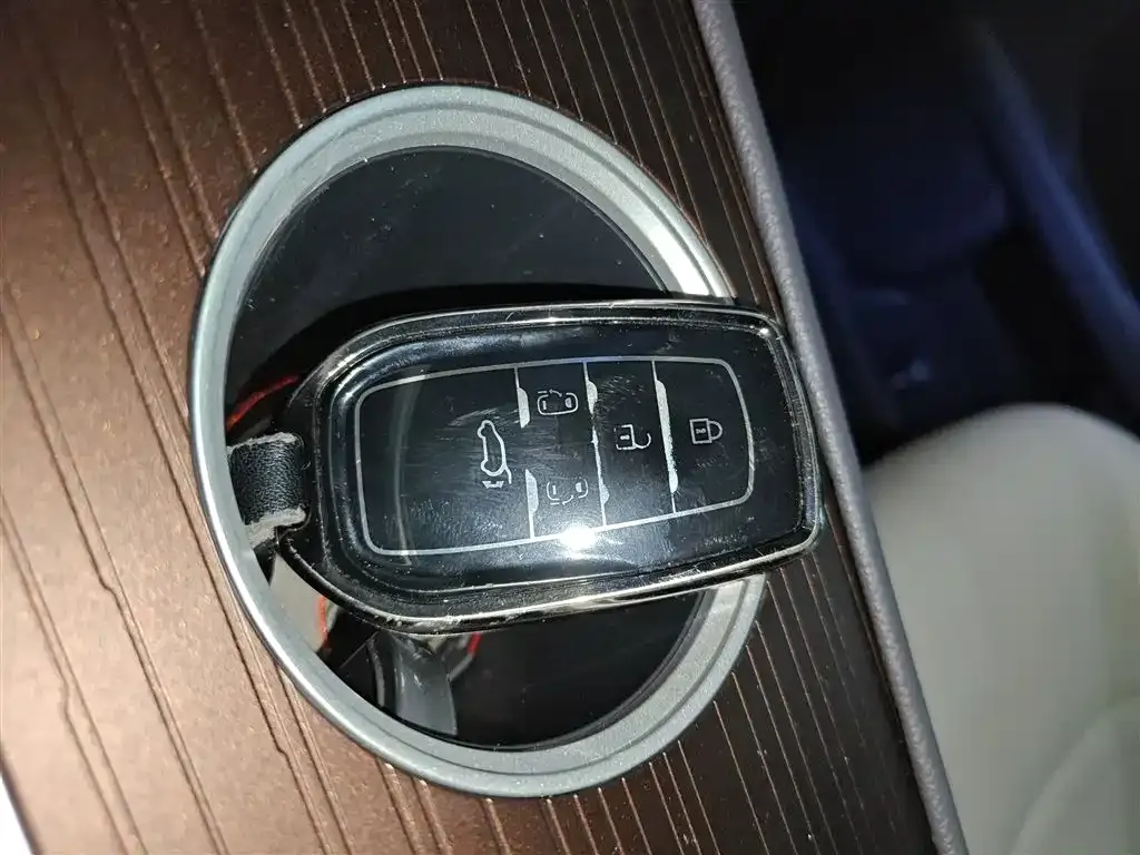 Toyota Sienna 2023 из CN, фото 4