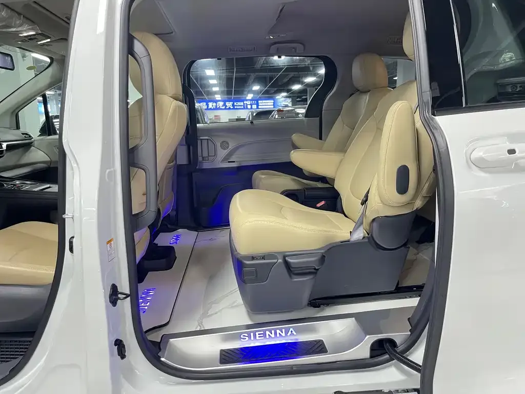 Toyota Sienna 2026 из CN, фото 3