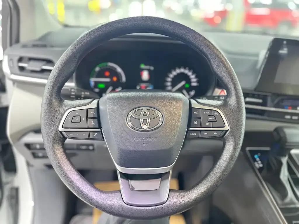 Toyota Sienna 2026 из CN, фото 4