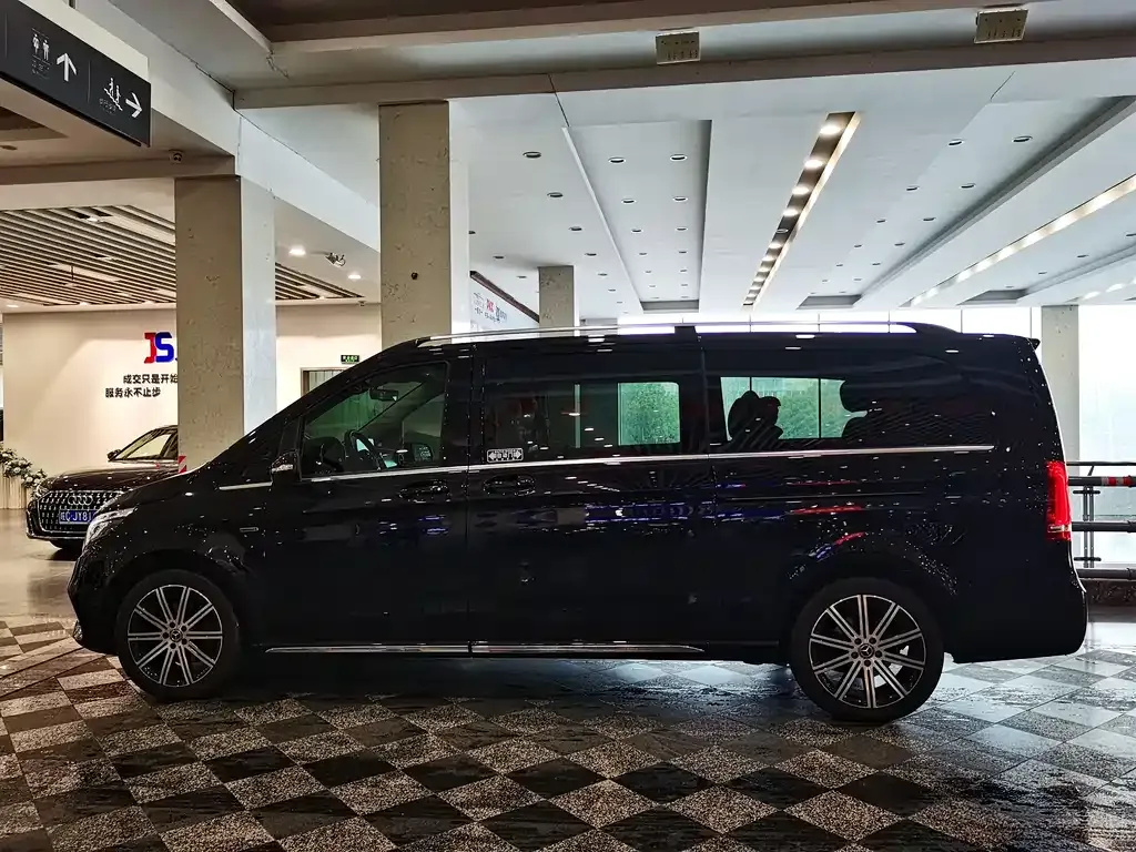 Mercedes-Benz V-Class 2022 из CN, фото 8