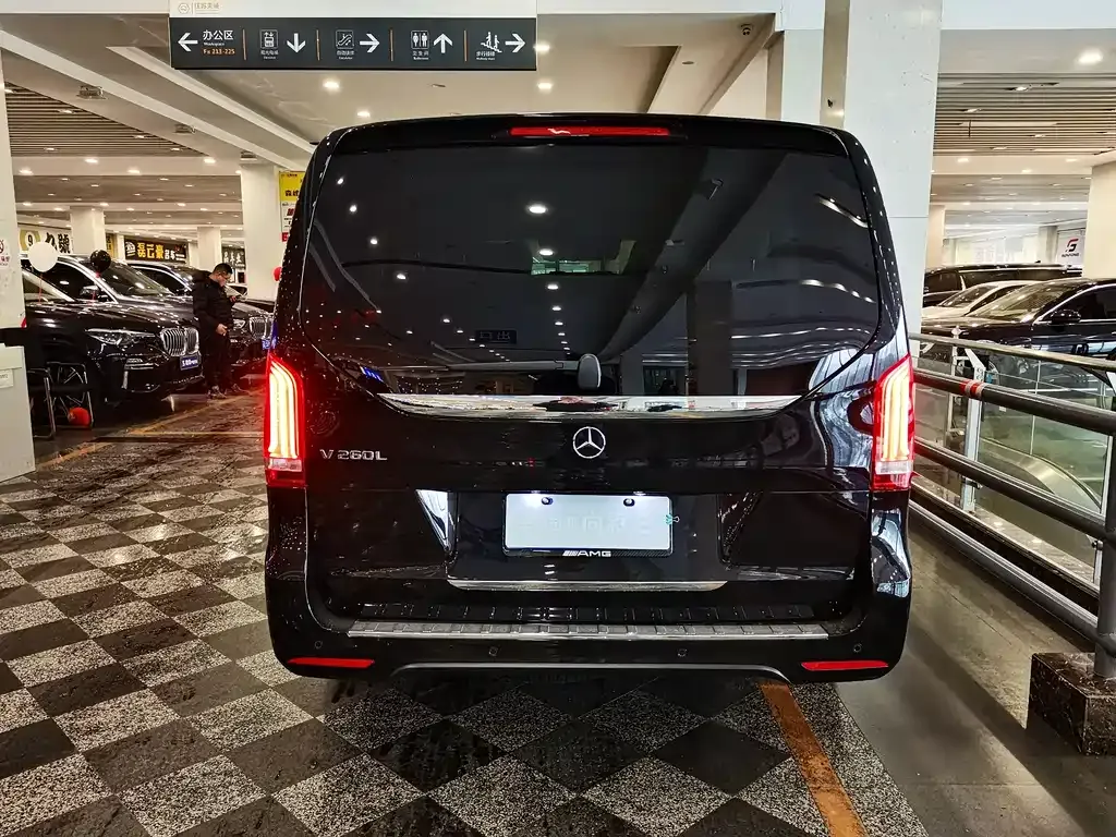 Mercedes-Benz V-Class 2022 из CN, фото 5