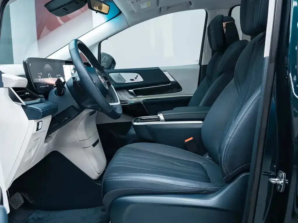 Buick Century 2023 из CN, фото 8