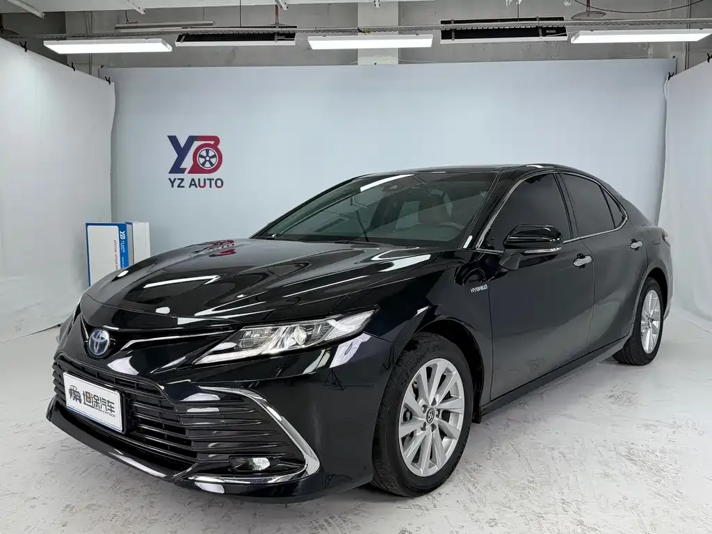 Toyota Camry 2023 из CN, фото 1