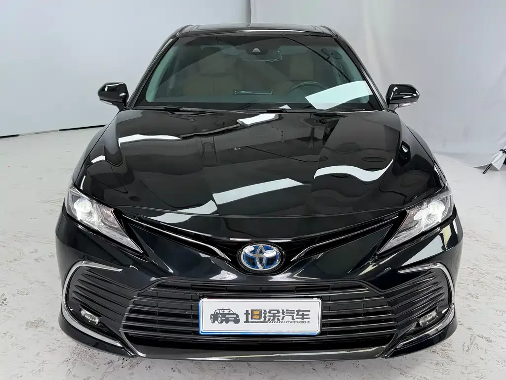 Toyota Camry 2023 из CN, фото 2