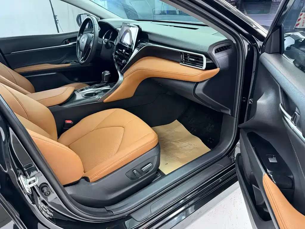 Toyota Camry 2023 из CN, фото 7