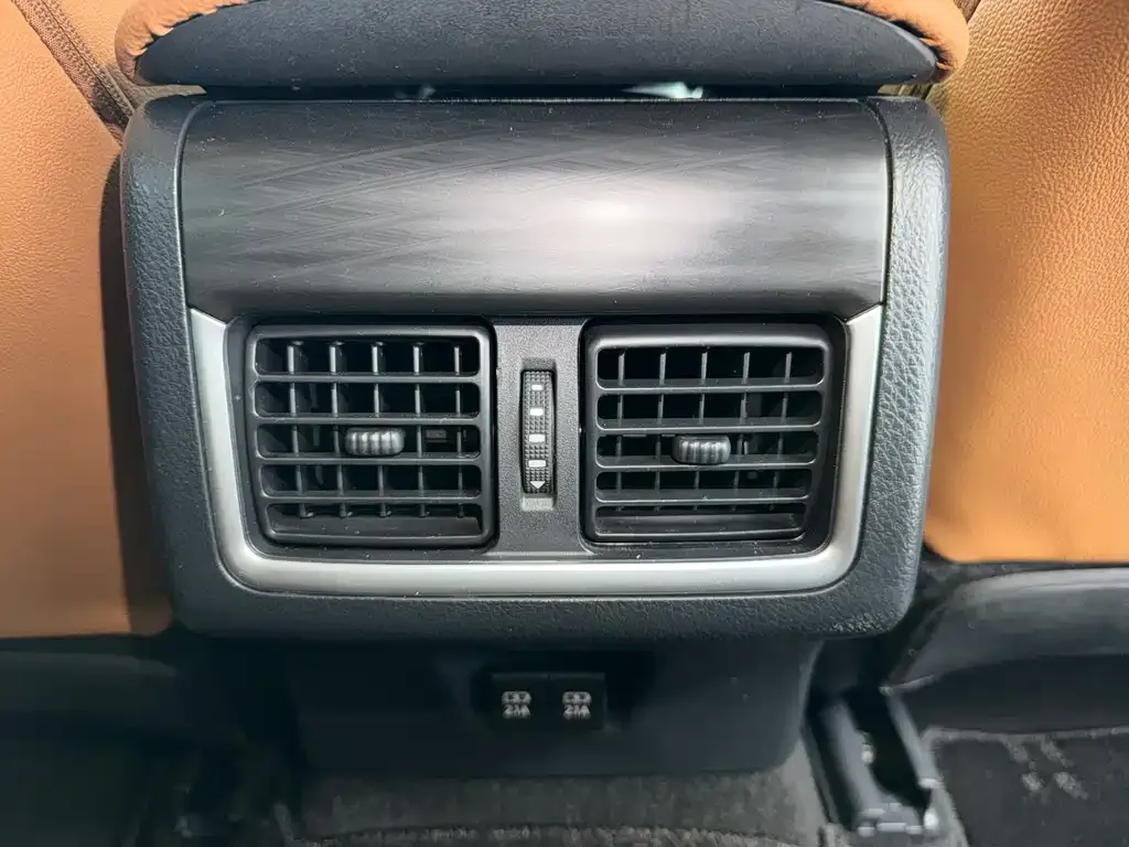 Toyota Camry 2023 из CN, фото 8