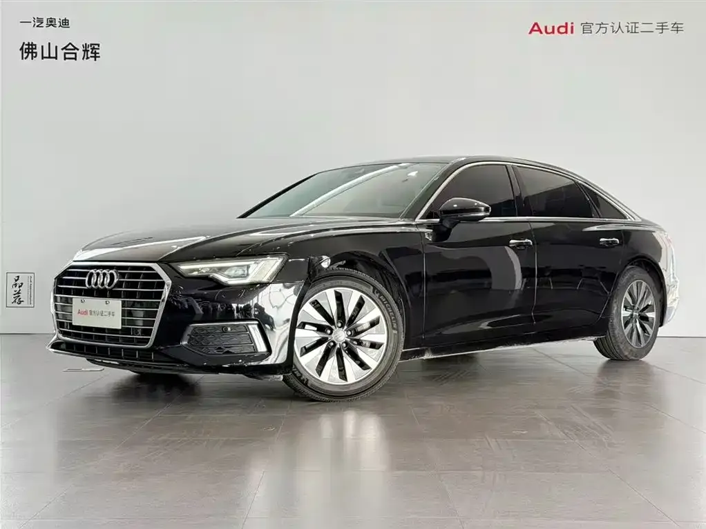 Audi A6L — фото 1