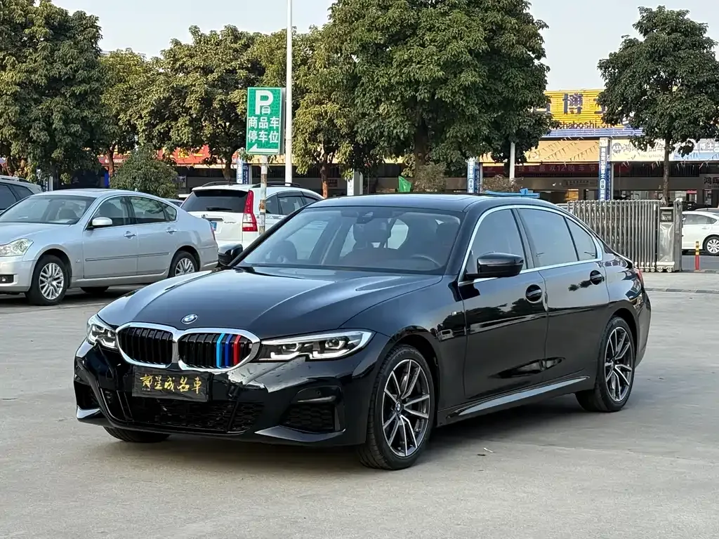BMW 3 Series 2021 из CN, фото 1