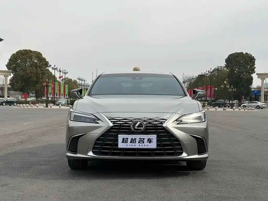 Lexus ES 2025 из CN, фото 3